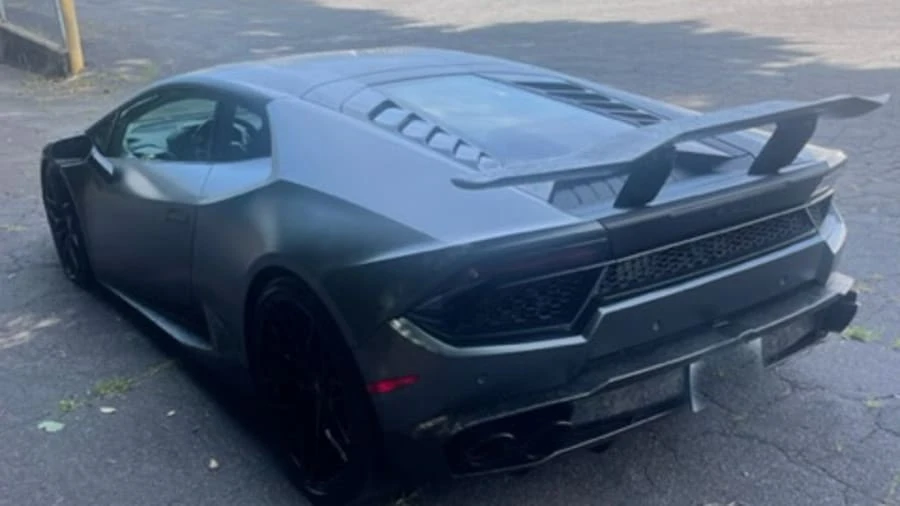 2016 Lamborghini Huracan - Image 17 of 24