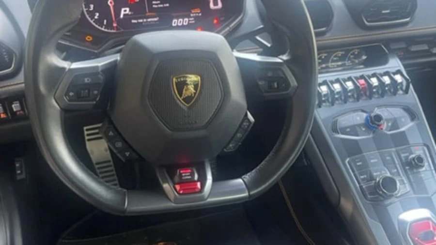 2016 Lamborghini Huracan - Image 24 of 24
