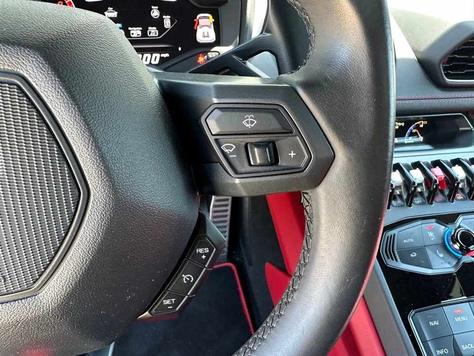 2016 Lamborghini Huracan - Image 19 of 31