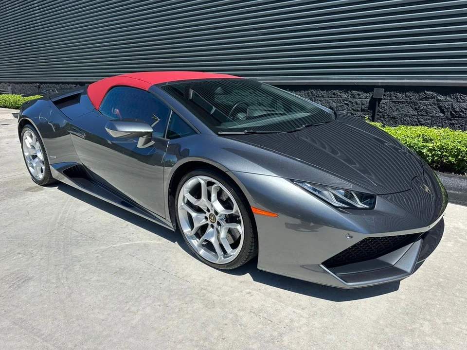 2016 Lamborghini Huracan - Image 12 of 31