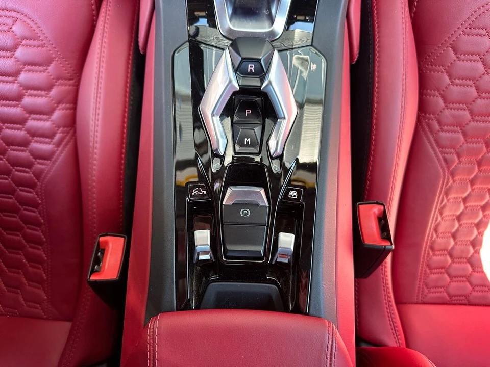 2016 Lamborghini Huracan - Image 29 of 31
