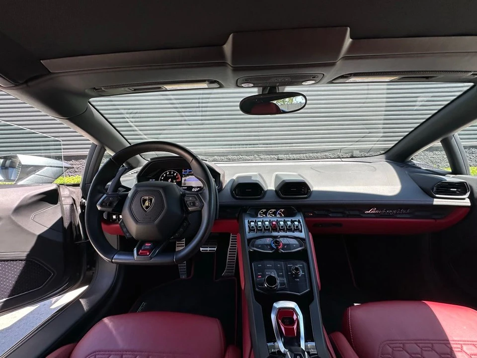 2016 Lamborghini Huracan - Image 6 of 31