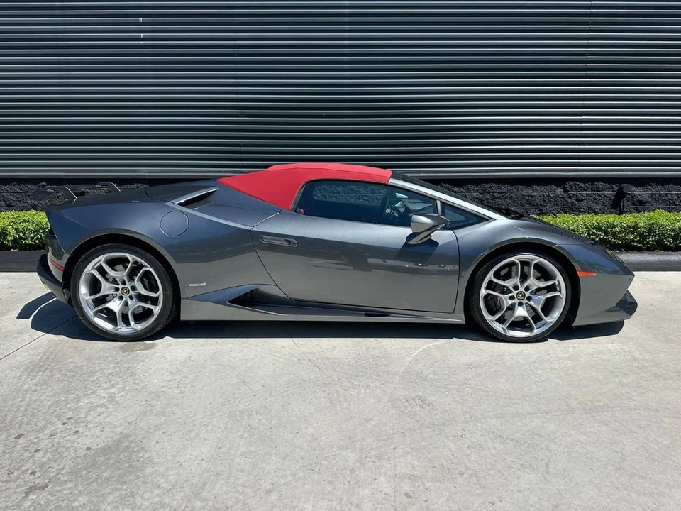 2016 Lamborghini Huracan - Image 10 of 31