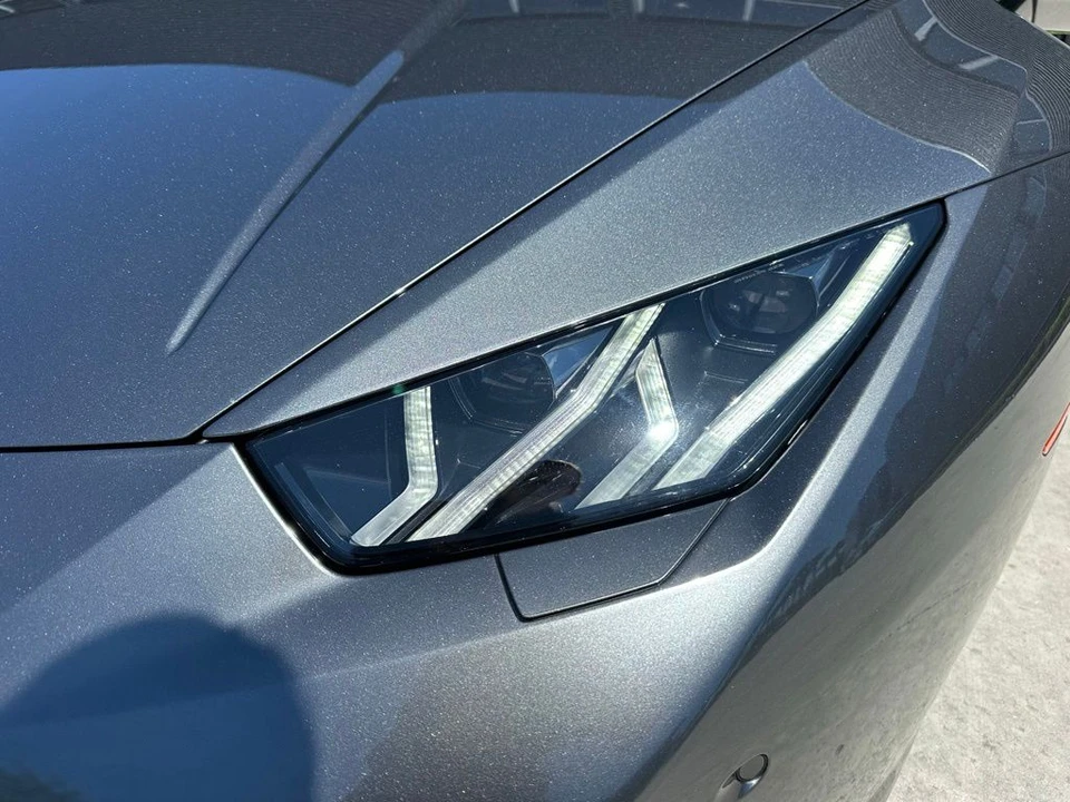 2016 Lamborghini Huracan - Image 14 of 31