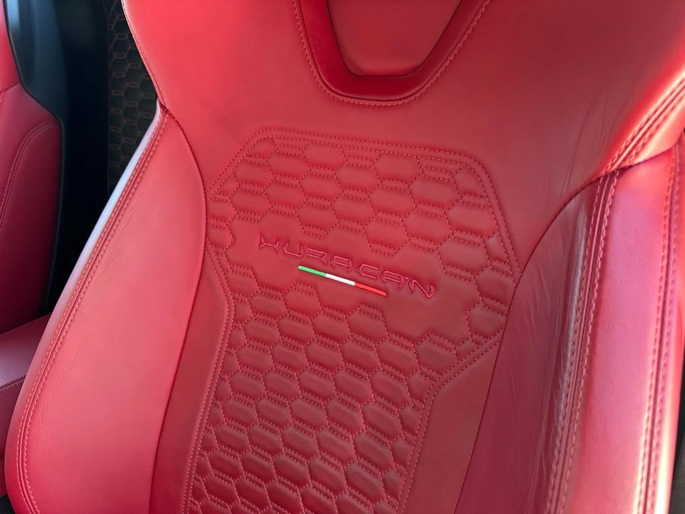 2016 Lamborghini Huracan - Image 26 of 31