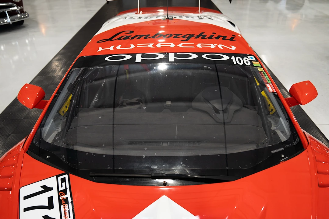 2016 Lamborghini Huracan - Image 25 of 31