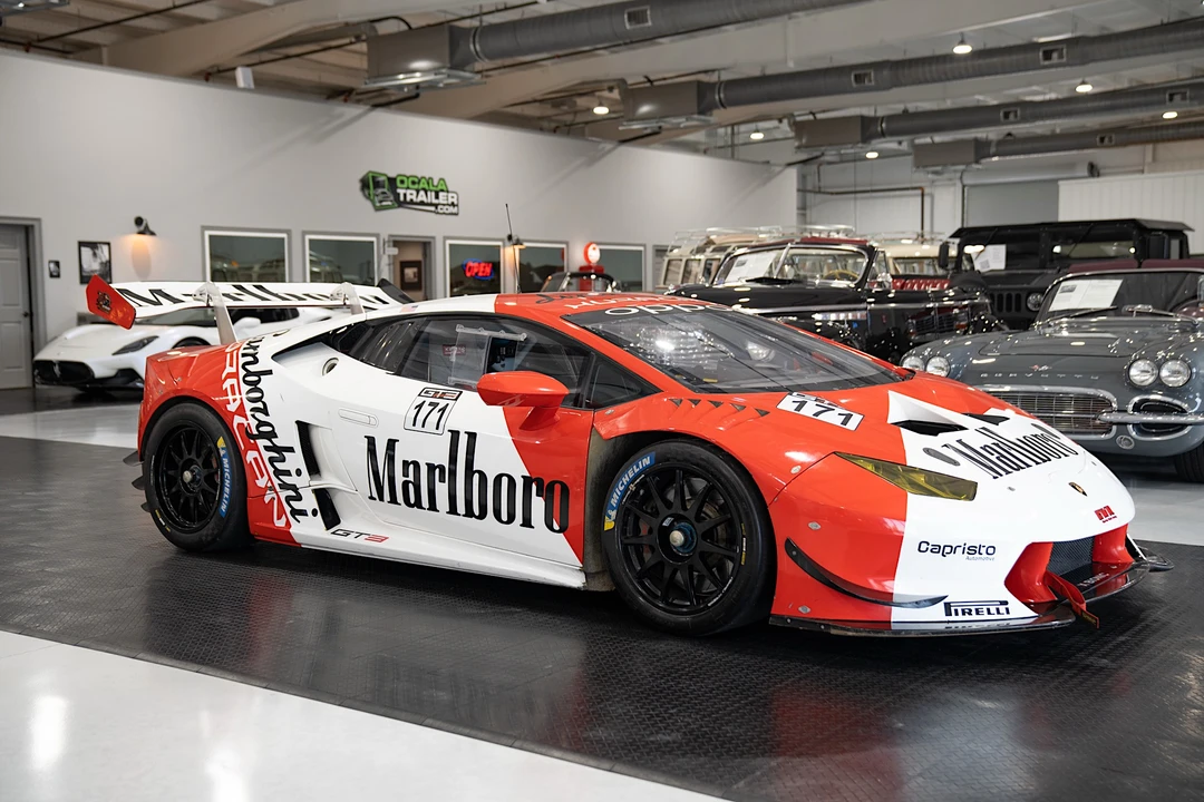 2016 Lamborghini Huracan - Image 2 of 31