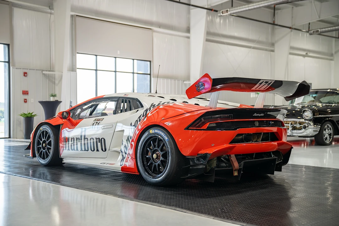 2016 Lamborghini Huracan - Image 13 of 31