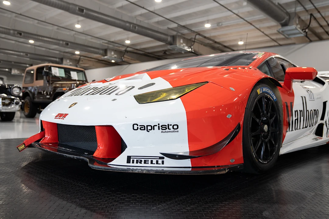 2016 Lamborghini Huracan - Image 18 of 31