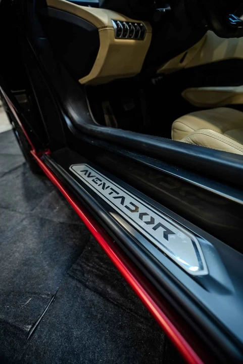 2016 Lamborghini Aventador LP700-4 - Image 17 of 20