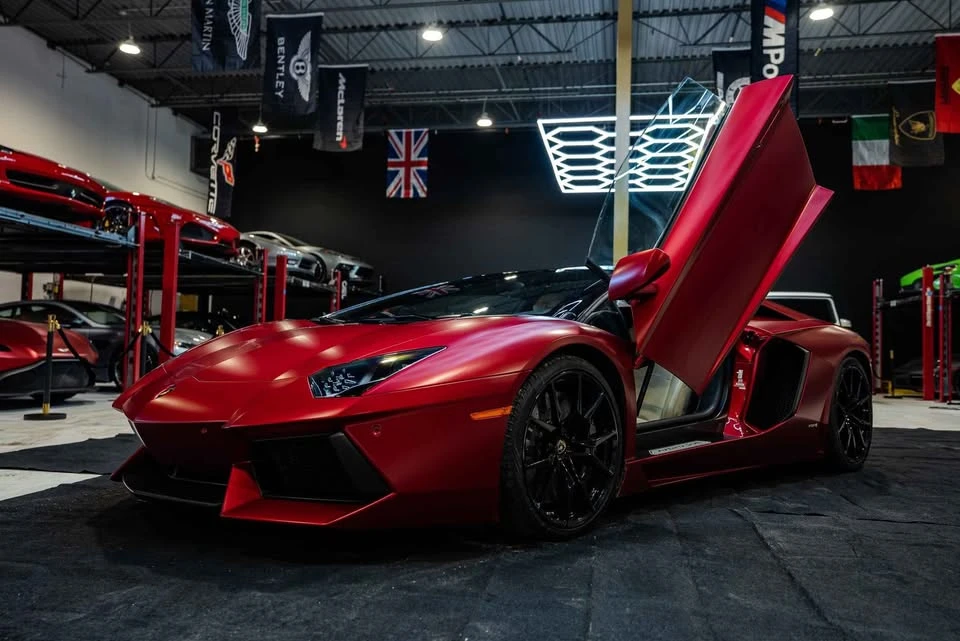 2016 Lamborghini Aventador LP700-4 - Image 2 of 20