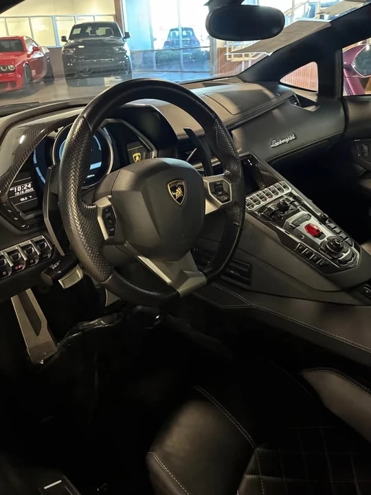 2016 Lamborghini Aventador LP700-4 - Image 7 of 9