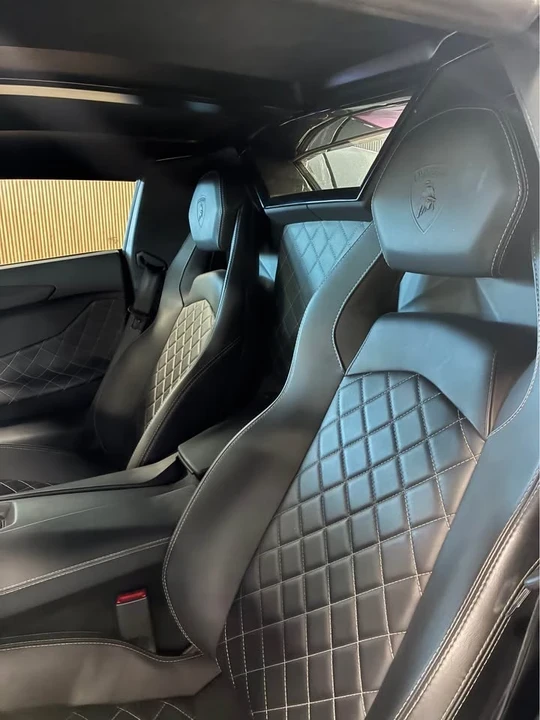2016 Lamborghini Aventador LP700-4 - Image 9 of 9