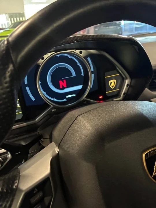 2016 Lamborghini Aventador LP700-4 - Image 8 of 9
