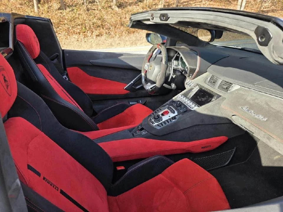 2016 Lamborghini Aventador LP700-4 - Image 3 of 5