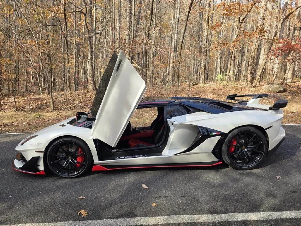 2016 Lamborghini Aventador LP700-4 - Image 2 of 5