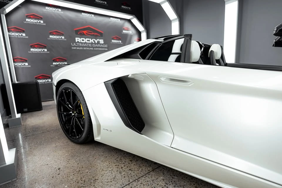 2016 Lamborghini Aventador LP700-4 Roadster - Image 7 of 19