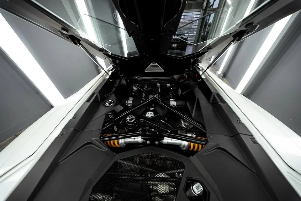 2016 Lamborghini Aventador LP700-4 Roadster - Image 16 of 19