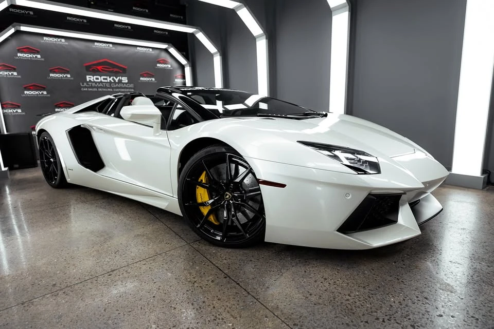 2016 Lamborghini Aventador LP700-4 Roadster - Image 4 of 19