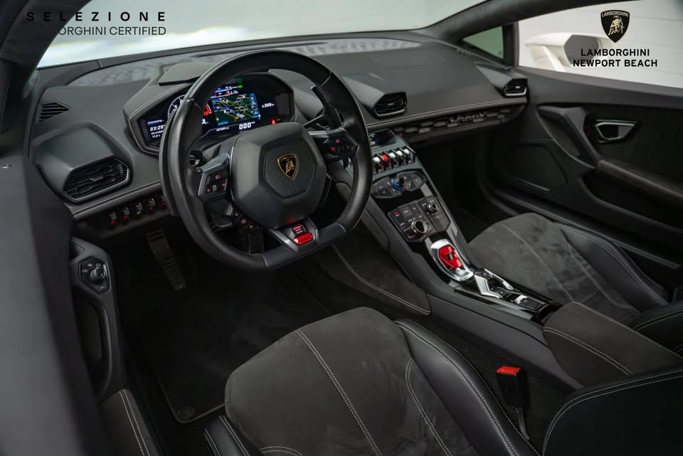 2016 Lamborghini Huracan - Image 8 of 10
