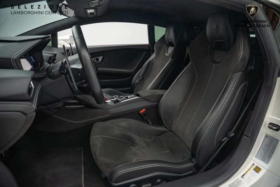 2016 Lamborghini Huracan - Image 9 of 10
