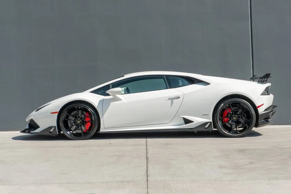 2016 Lamborghini Huracan LP610-4 - Image 2 of 19