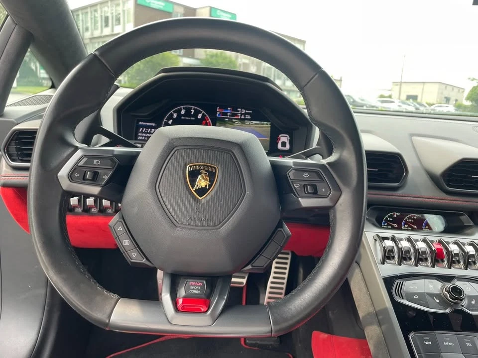 2016 Lamborghini Huracan - Image 16 of 20