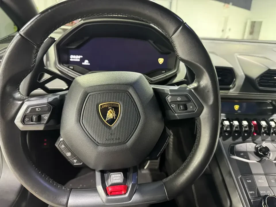 2016 Lamborghini Huracan LP580-2 - Image 15 of 20