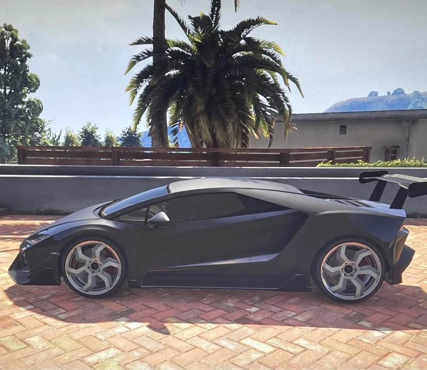 2016 Lamborghini Huracan LP580-2 - Image 2 of 2