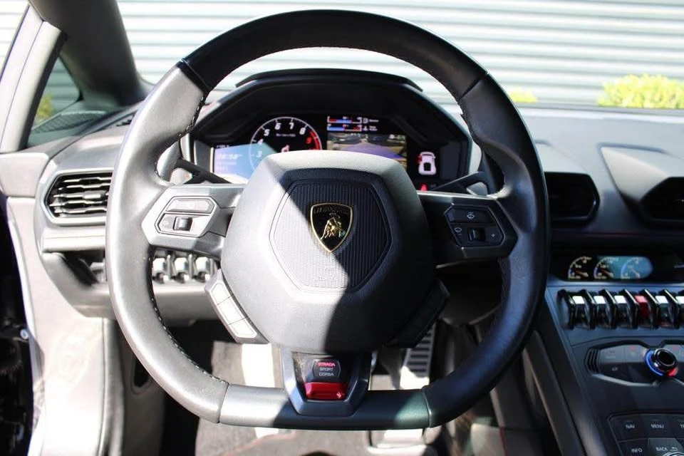 2016 Lamborghini Huracan LP580-2 - Image 9 of 20
