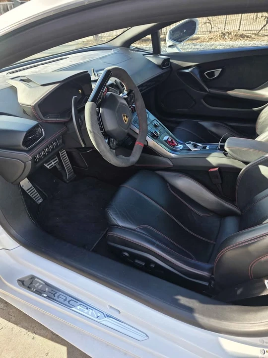 2016 Lamborghini Huracan LP580-2 - Image 11 of 13