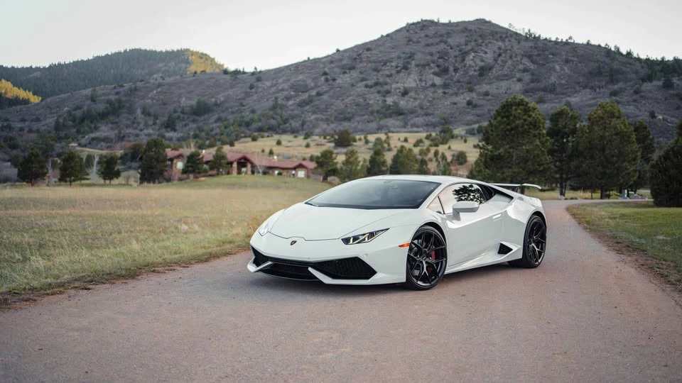 2016 Lamborghini Huracan LP580-2 - Image 8 of 13