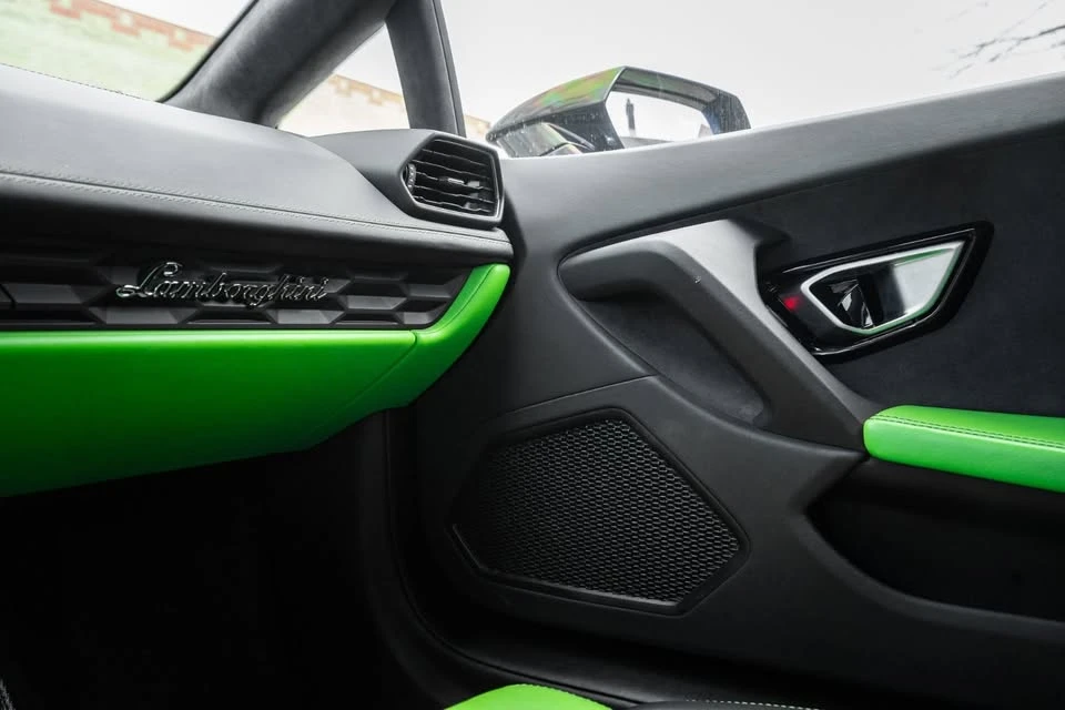 2016 Lamborghini Huracan LP610-4 - Image 9 of 16
