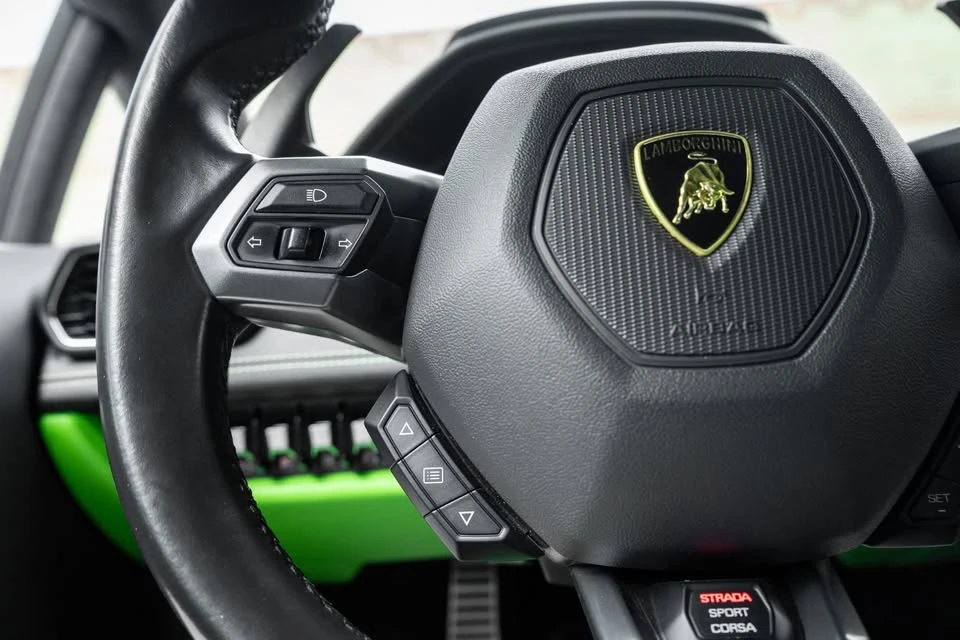 2016 Lamborghini Huracan LP610-4 - Image 10 of 16