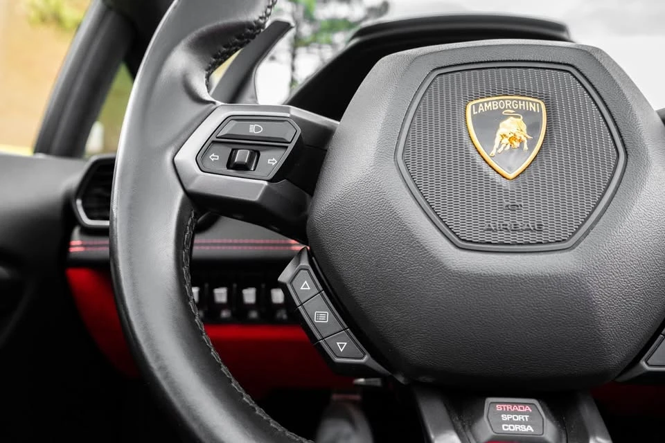 2016 Lamborghini Huracan LP610-4 - Image 8 of 16