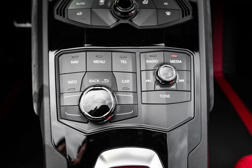 2016 Lamborghini Huracan LP610-4 - Image 12 of 16