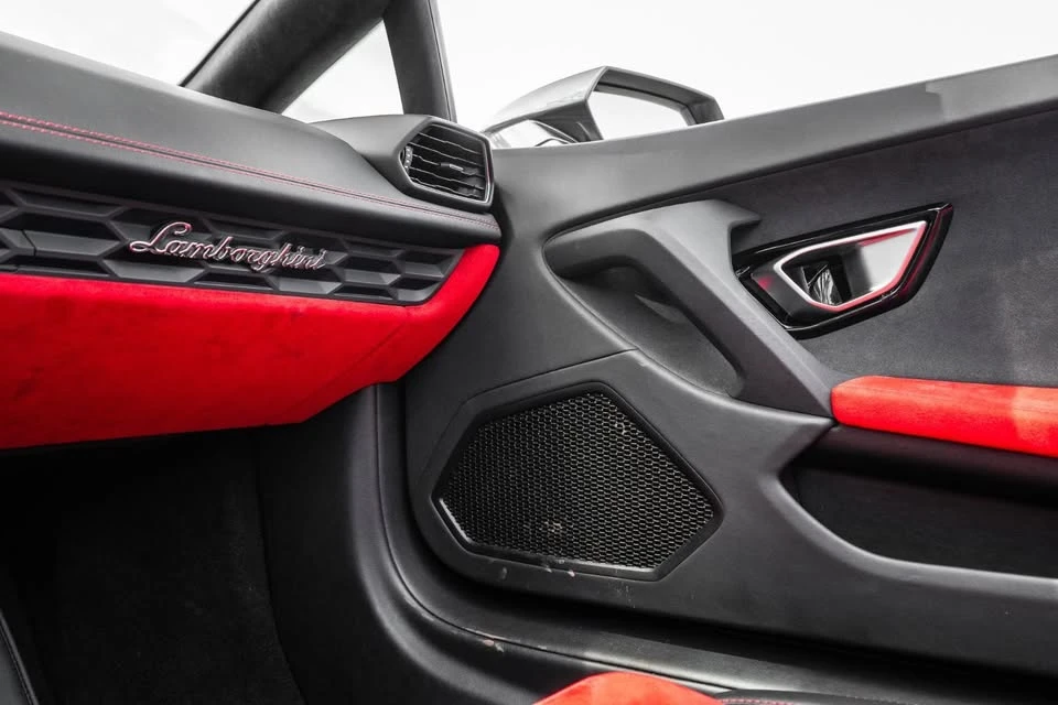 2016 Lamborghini Huracan LP610-4 - Image 14 of 16
