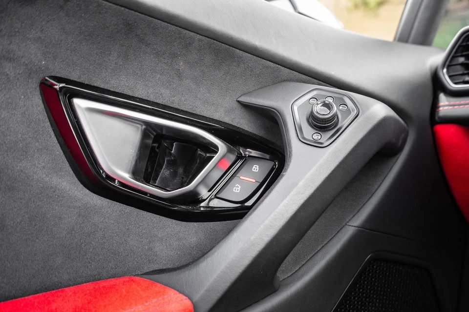 2016 Lamborghini Huracan LP610-4 - Image 15 of 19