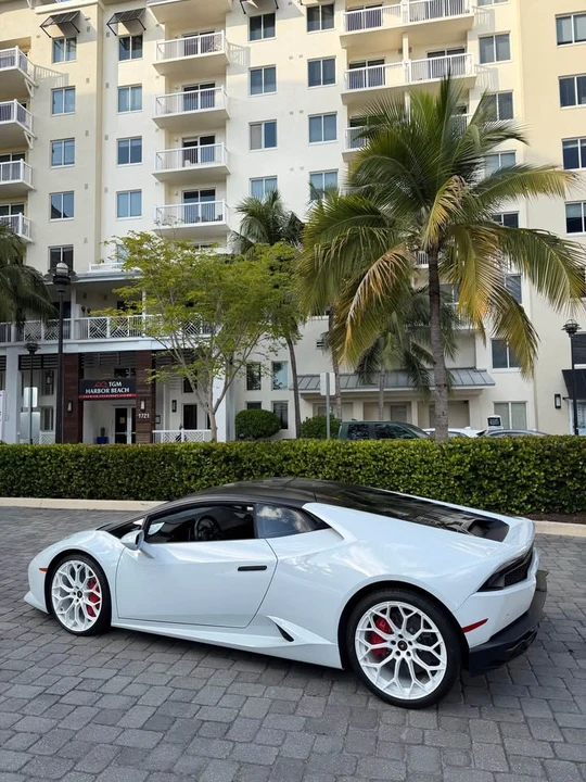 2016 Lamborghini Huracan LP610-4 - Image 4 of 9
