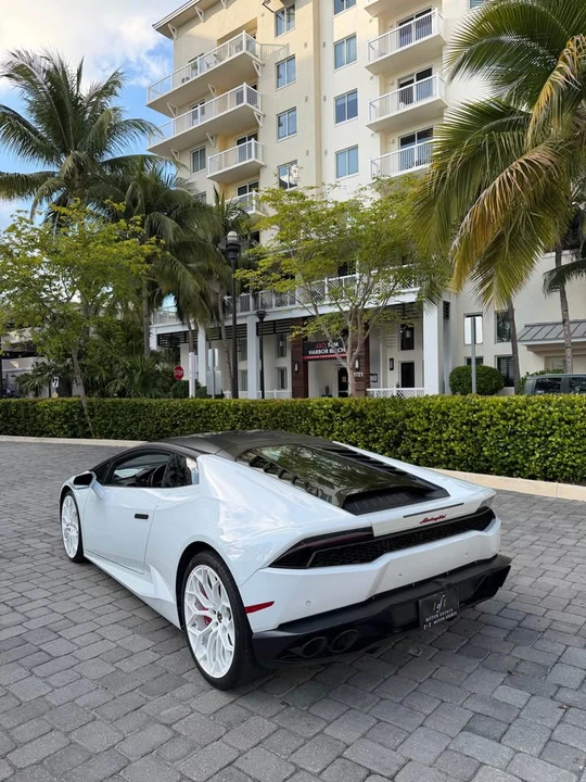 2016 Lamborghini Huracan LP610-4 - Image 5 of 9