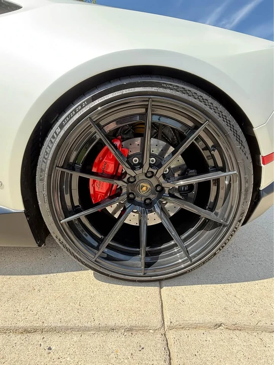 2016 Lamborghini Huracan LP610-4 - Image 12 of 15