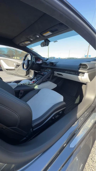 2016 Lamborghini Huracan LP610-4 - Image 12 of 15