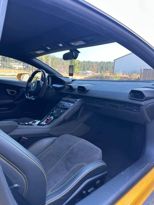 2016 Lamborghini Huracan LP610-4 - Image 11 of 12