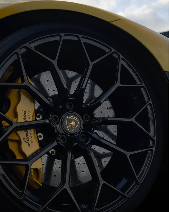2016 Lamborghini Huracan LP610-4 - Image 7 of 12
