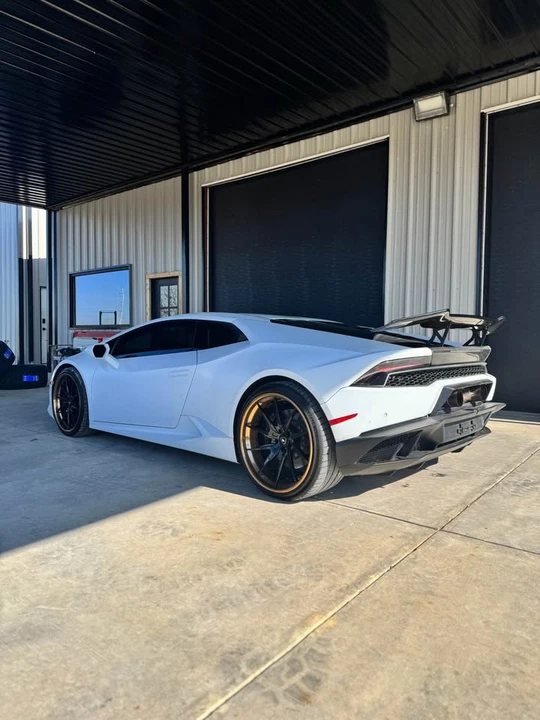 2016 Lamborghini Huracan LP610-4 - Image 7 of 10