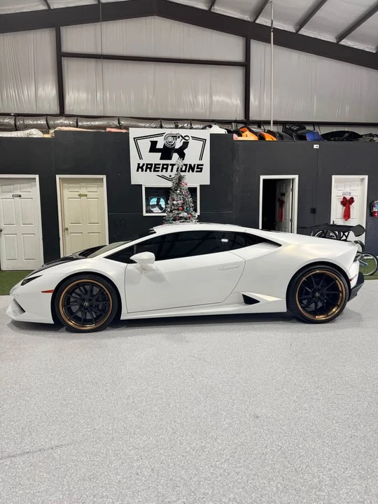 2016 Lamborghini Huracan LP610-4 - Image 2 of 10