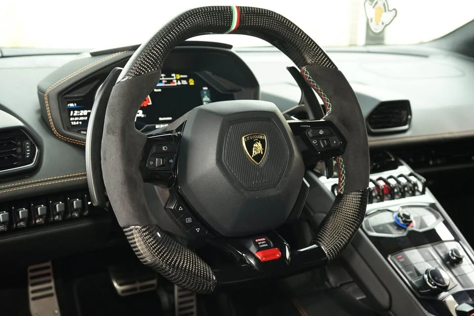 2016 Lamborghini Huracan LP610-4 - Image 12 of 17