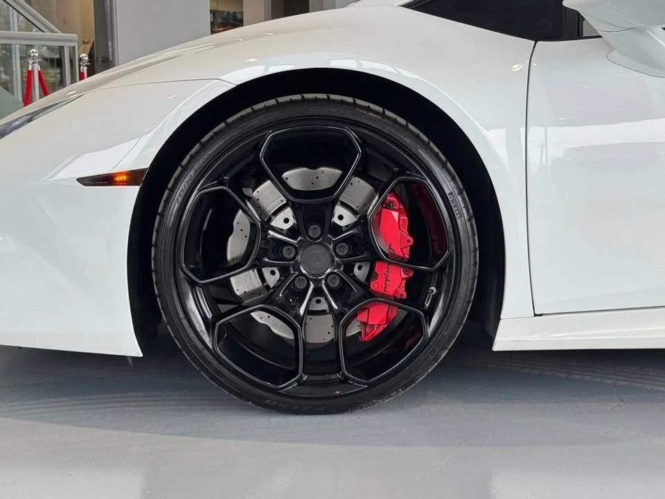 2016 Lamborghini Huracan LP580-2 - Image 16 of 19