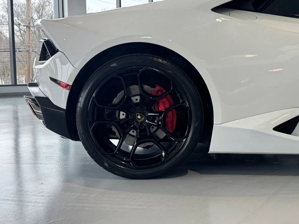 2016 Lamborghini Huracan LP580-2 - Image 14 of 19