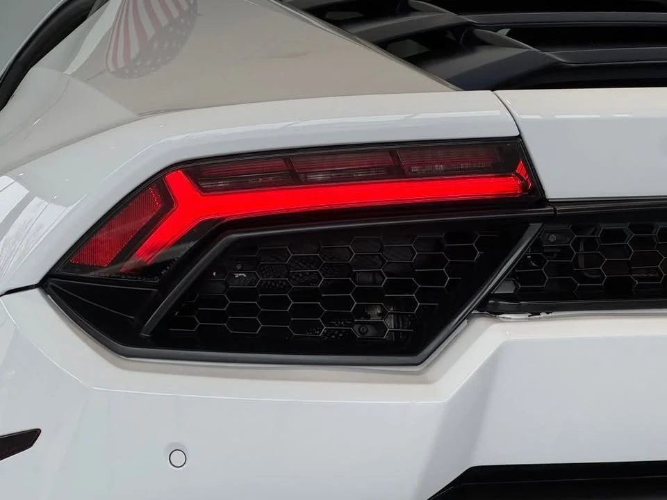 2016 Lamborghini Huracan LP580-2 - Image 11 of 19